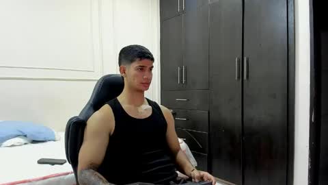 andres_stud online show from April 28, 2026, 3:22 am