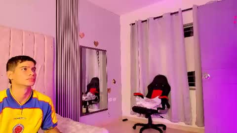 andres_stud online show from June 24, 2026, 5:28 am