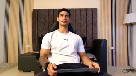 andres_stud online show from August 8, 2026, 3:19 am