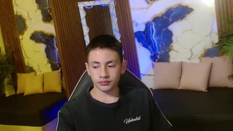 andres_tay online show from April 12, 2026, 2:38 am