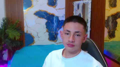 andres_tay online show from April 17, 2026, 2:25 am