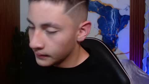 andres_tay online show from April 26, 2026, 3:37 am