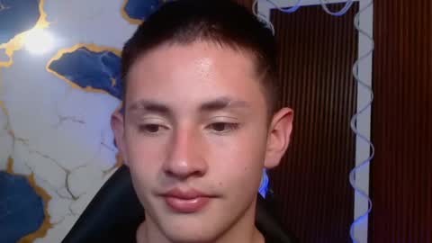 andres_tay online show from May 7, 2026, 2:28 am