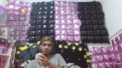 Snapshot of andresdark_07 chatting on December 21, 2025, 3:35 am andresdark_07 online show from December 21, 2025, 3:35 am