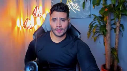 Snapshot of andresfiit chatting on October 18, 2025, 1:41 am Andres online show from October 18, 2025, 1:41 am