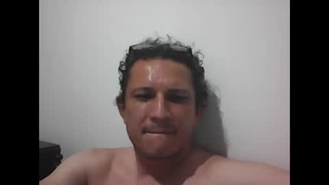 andresfloga online show from September 15, 2025, 3:06 am