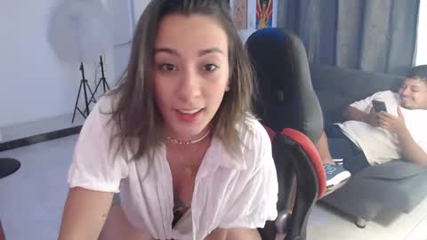 Isa  --------- online show from October 5, 2025, 12:53 am