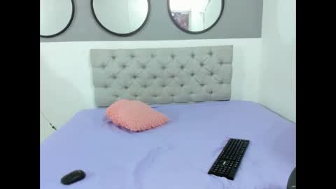 Sophie online show from February 8, 2026, 1:31 am