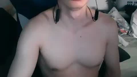 Snapshot of andresse_lat chatting on July 20, 2026, 3:43 am andresse_lat online show from July 20, 2026, 3:43 am