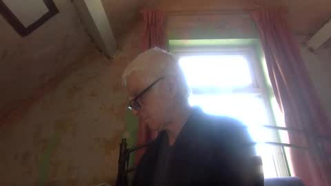 Andrew online show from April 21, 2026, 11:49 am