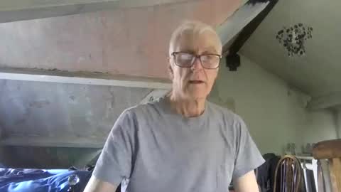 Snapshot of andrew160258 chatting on June 16, 2026, 11:35 am Andrew online show from June 16, 2026, 11:35 am