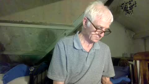 Snapshot of andrew160258 chatting on June 28, 2026, 12:16 am Andrew online show from June 28, 2026, 12:16 am