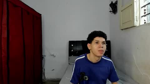 Snapshot of andrew_2811 chatting on February 12, 2026, 12:44 pm andrew_2811 online show from February 12, 2026, 12:44 pm