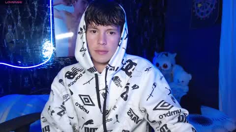 andrew_angels online show from April 16, 2026, 6:47 am