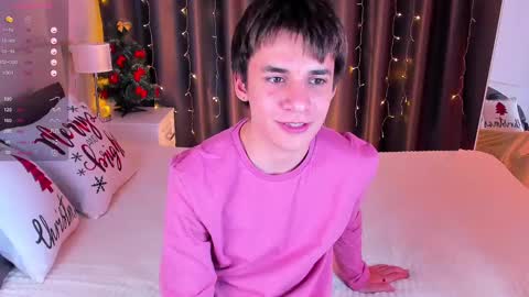 Snapshot of andrew_clar chatting on December 16, 2024, 1:32 pm Andrew online show from December 16, 2024, 1:32 pm