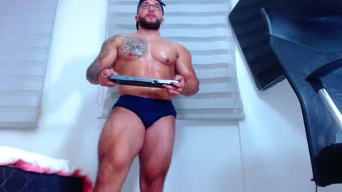 Snapshot of andrew_holden__ chatting on March 7, 2025, 10:54 pm andrew_holden__ online show from March 7, 2025, 10:54 pm