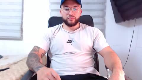 andrew_holden__ online show from January 16, 2026, 12:03 am