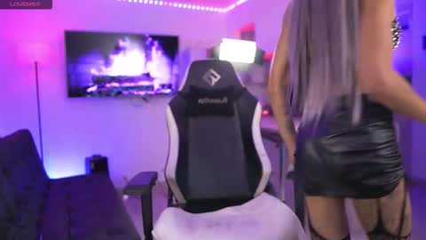 ---     online show from September 26, 2025, 1:42 am