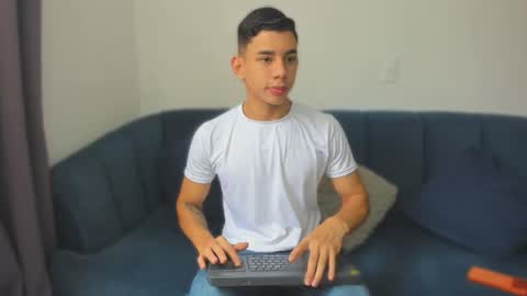 Snapshot of andrew_twink18 chatting on March 29, 2026, 6:30 pm Andrew M. online show from March 29, 2026, 6:30 pm