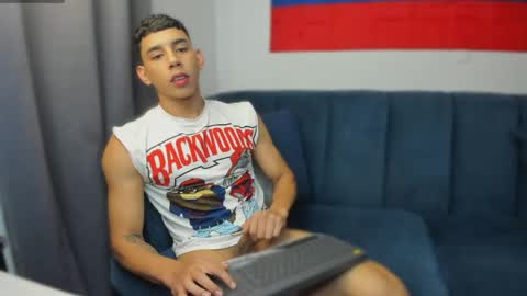 Snapshot of andrew_twink18 chatting on April 28, 2026, 2:27 am Andrew M. online show from April 28, 2026, 2:27 am