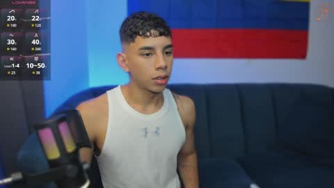 Snapshot of andrew_twink18 chatting on May 7, 2026, 1:22 am Andrew M. online show from May 7, 2026, 1:22 am