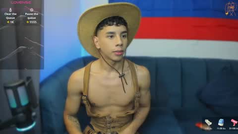 Snapshot of andrew_twink18 chatting on May 8, 2026, 10:48 pm Andrew M. online show from May 8, 2026, 10:48 pm