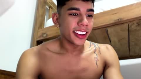 Snapshot of andrew_twink18 chatting on May 13, 2026, 6:44 am Andrew M. online show from May 13, 2026, 6:44 am