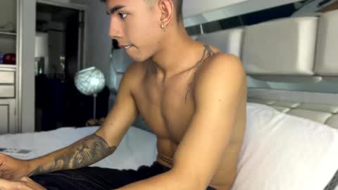 Snapshot of andrew_twink18 chatting on May 16, 2026, 9:13 pm Andrew M. online show from May 16, 2026, 9:13 pm