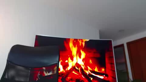 Snapshot of andrew_west_ chatting on January 1, 2025, 10:24 pm ANDREW WEST online show from January 1, 2025, 10:24 pm