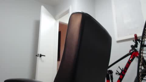 Snapshot of andrew_west_ chatting on January 24, 2025, 11:34 pm ANDREW WEST online show from January 24, 2025, 11:34 pm