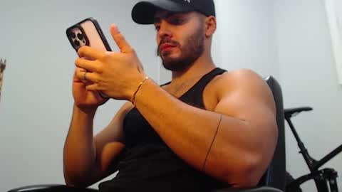 Snapshot of andrew_west_ chatting on January 27, 2025, 4:43 pm ANDREW WEST online show from January 27, 2025, 4:43 pm