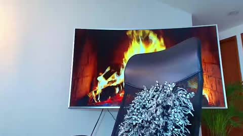 Snapshot of andrew_west_ chatting on February 23, 2025, 1:32 pm ANDREW WEST online show from February 23, 2025, 1:32 pm