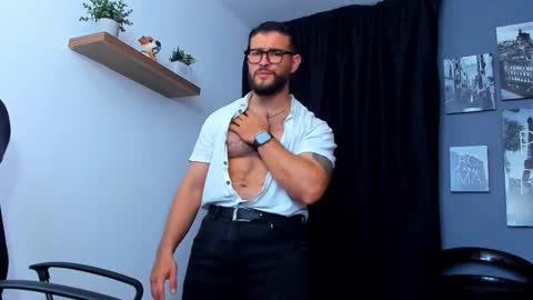 Andrew Diaz online show from October 31, 2025, 4:57 am