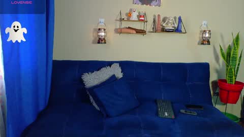 andrewfalcon_ online show from May 12, 2026, 8:17 pm