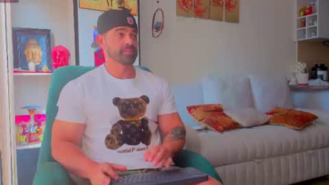 Andrew online show from July 11, 2026, 1:58 pm