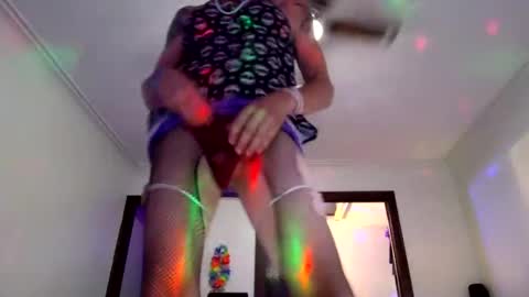 andrewgennie online show from October 22, 2025, 11:37 pm