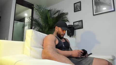 Snapshot of andrewjohnson0 chatting on January 18, 2025, 11:33 pm Andrew Johnson online show from January 18, 2025, 11:33 pm