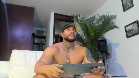 Snapshot of andrewjohnson0 chatting on January 26, 2025, 10:35 pm Andrew Johnson online show from January 26, 2025, 10:35 pm