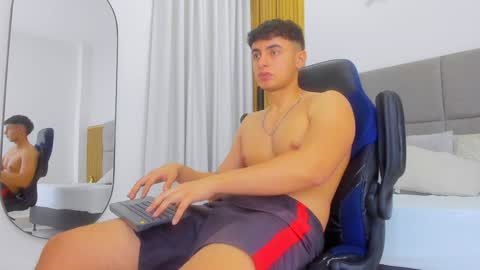 Andrewlamar21 online show from December 13, 2024, 6:38 pm
