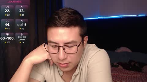 andrewmhilton_ online show from December 21, 2025, 6:20 am