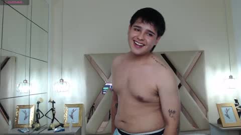 Snapshot of andrewsmile_ chatting on February 15, 2025, 6:44 pm ANDREW online show from February 15, 2025, 6:44 pm