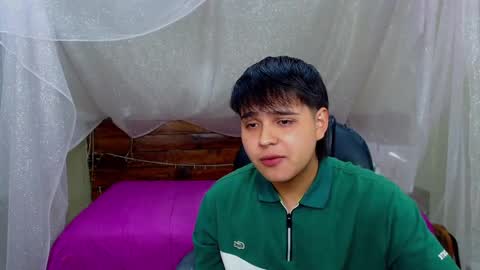 Snapshot of andrewsmile_ chatting on March 12, 2025, 12:15 pm ANDREW online show from March 12, 2025, 12:15 pm