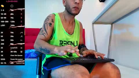 Snapshot of andrey_u92 chatting on October 16, 2025, 7:59 pm   online show from October 16, 2025, 7:59 pm