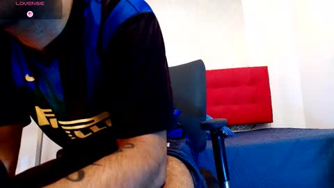 Snapshot of andrey_u92 chatting on October 25, 2025, 10:15 pm   online show from October 25, 2025, 10:15 pm