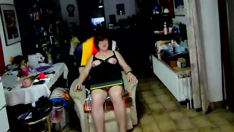 androgynia online show from May 4, 2026, 12:01 pm
