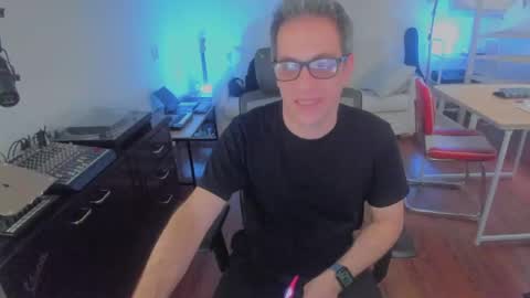 Snapshot of andy0pandi chatting on September 10, 2025, 6:41 pm Andrew online show from September 10, 2025, 6:41 pm