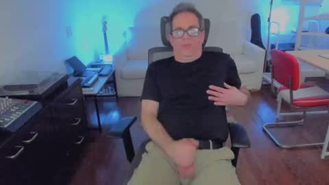 Snapshot of andy0pandi chatting on September 12, 2025, 8:31 pm Andrew online show from September 12, 2025, 8:31 pm