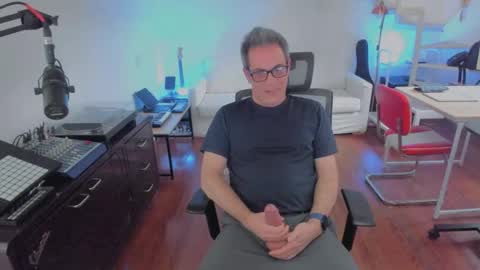 Snapshot of andy0pandi chatting on September 13, 2025, 4:29 pm Andrew online show from September 13, 2025, 4:29 pm