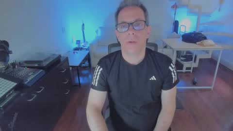 Andrew online show from November 28, 2025, 7:38 pm