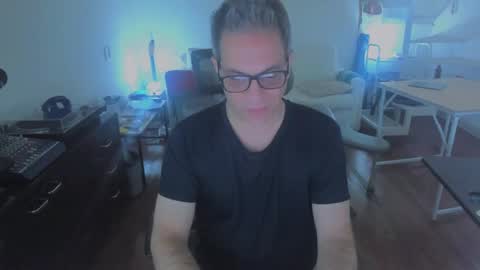 Snapshot of andy0pandi chatting on February 9, 2026, 11:47 am Andrew online show from February 9, 2026, 11:47 am